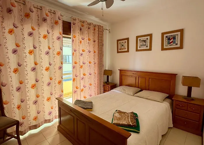 Espadarte Balcony Flat * קווארטיירה